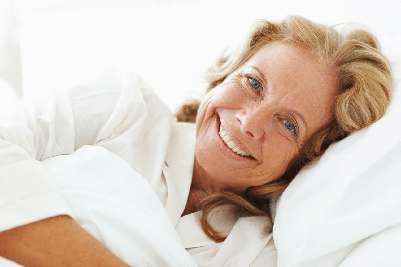 vrouw-uitgerust-in-bed-00007